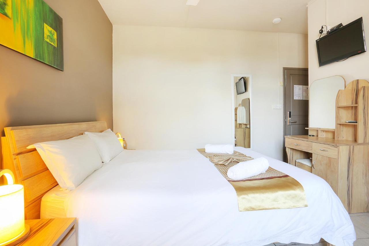 Dzama Hotel Grand-Baie Eksteriør billede